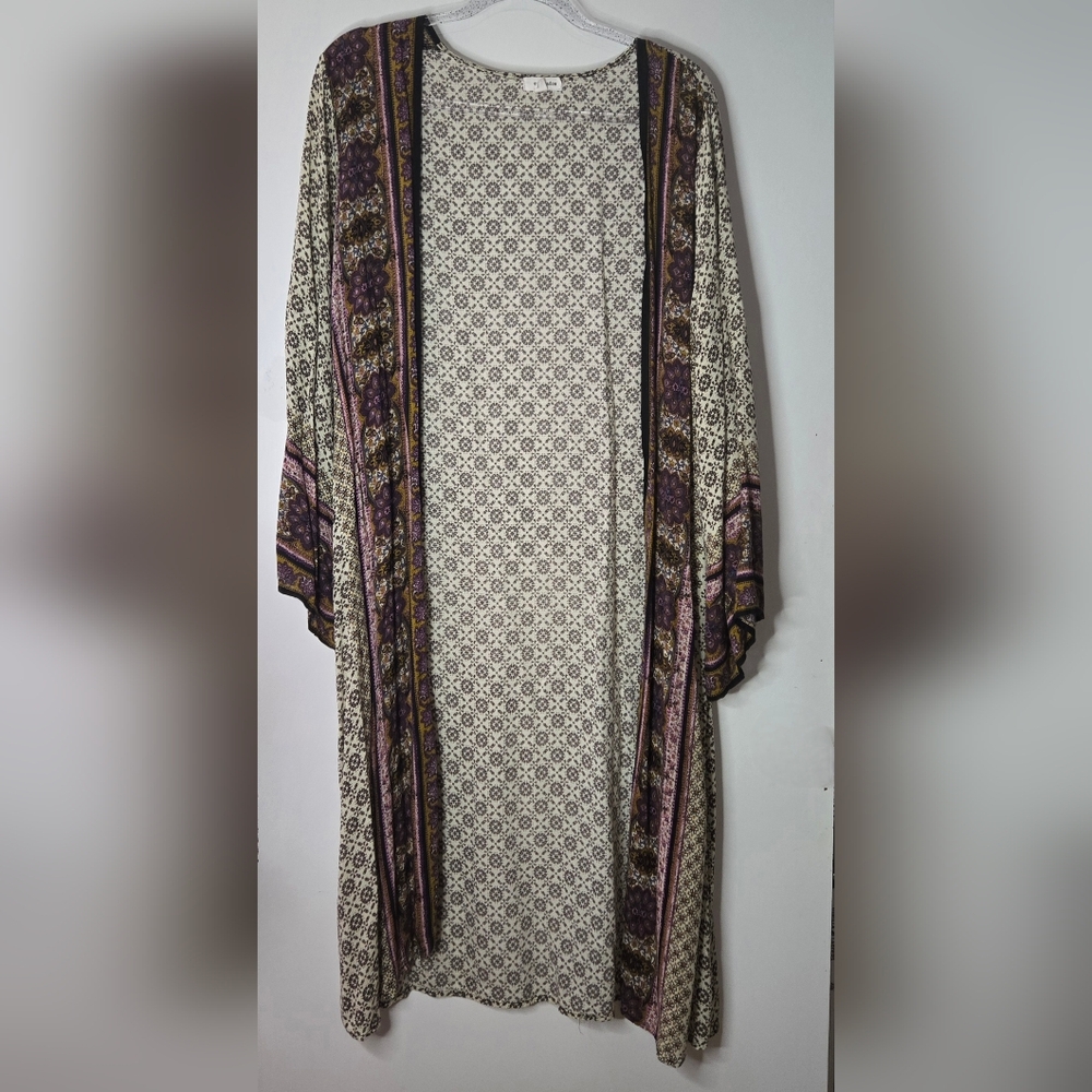 Eyeshadow Geometric Kimono